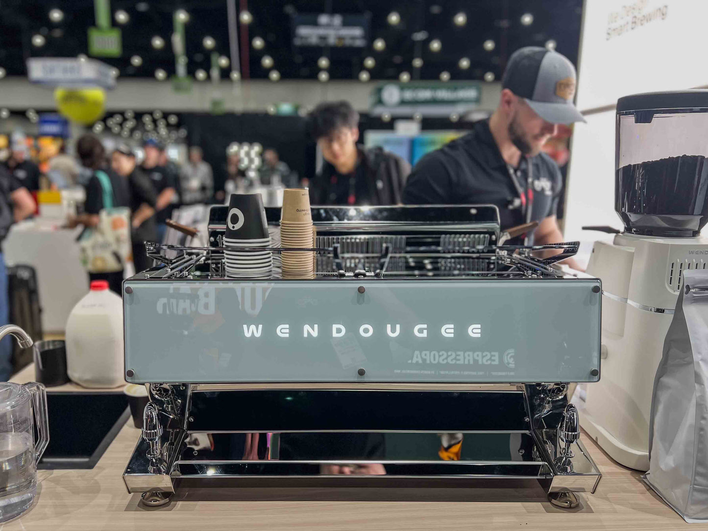 Wendougee DMecha - Dual Group Saturated Semi-Automatic Commercial Espresso Machine
