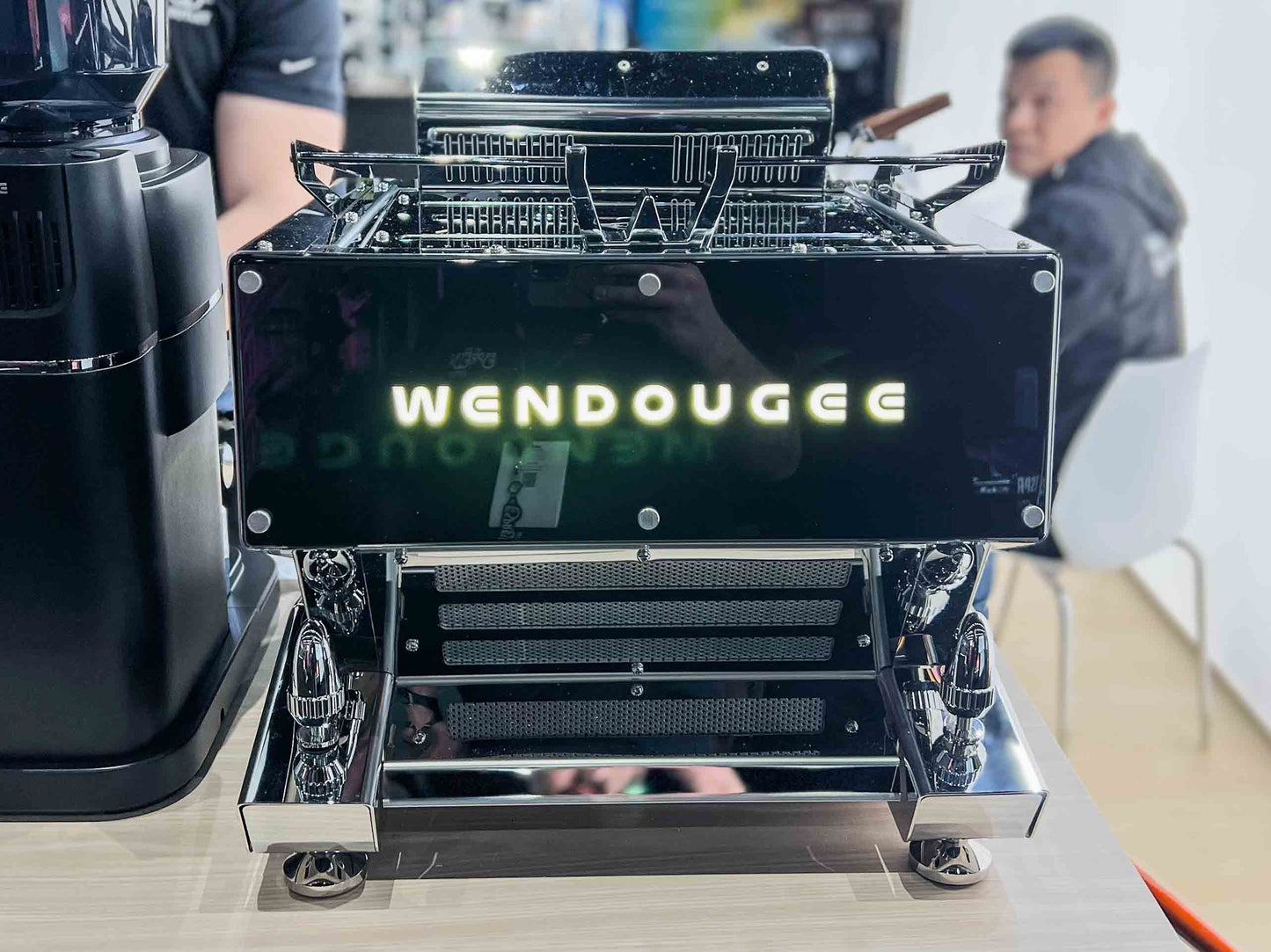 Wendougee Mecha - Single Group Saturated Semi-Automatic Commercial Espresso Machine